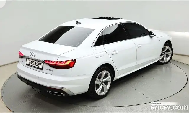 Audi A4 2021 2.0 автомат (гидро), миниатюра 2