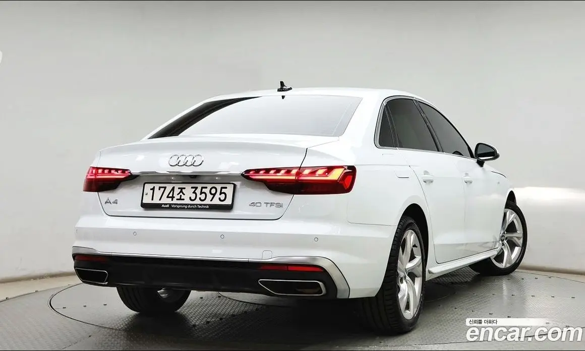 Audi A4 2021 2.0 автомат (гидро), фото 4
