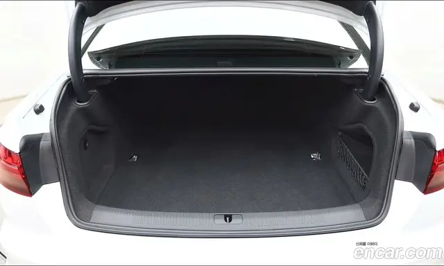 Audi A4 2021 2.0 автомат (гидро), миниатюра 7