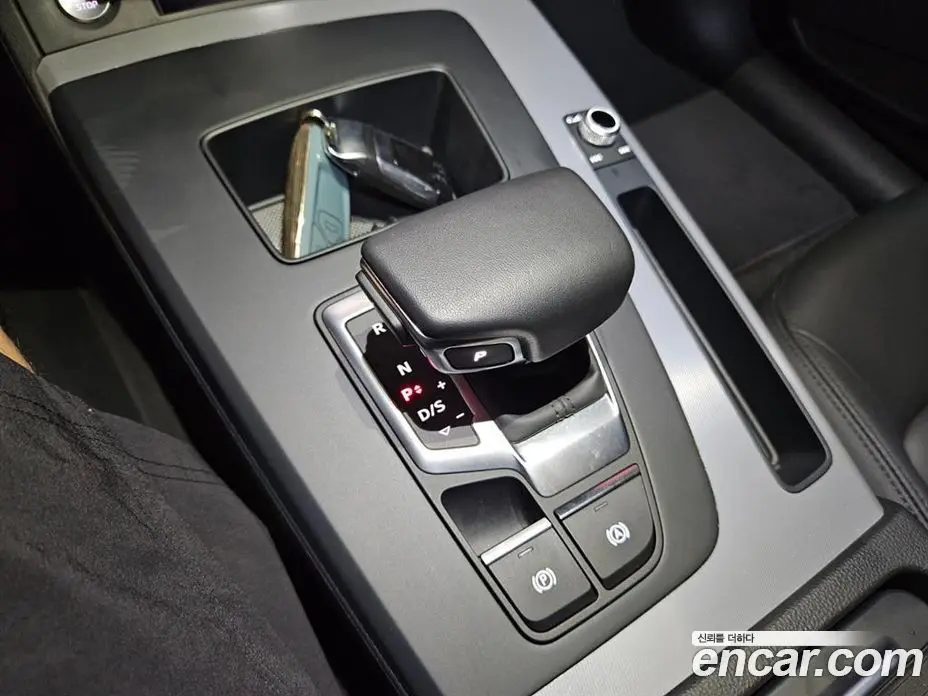 Audi Q5 2023 2.0 автомат (гидро), фото 16