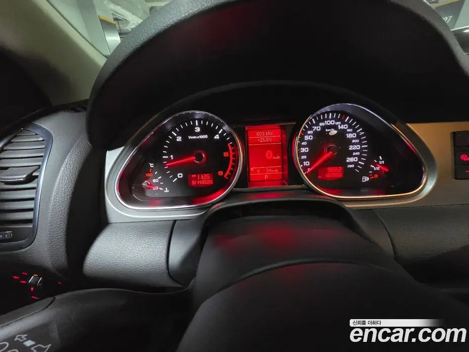 Audi Q7 2011 3.0 автомат (гидро), фото 17