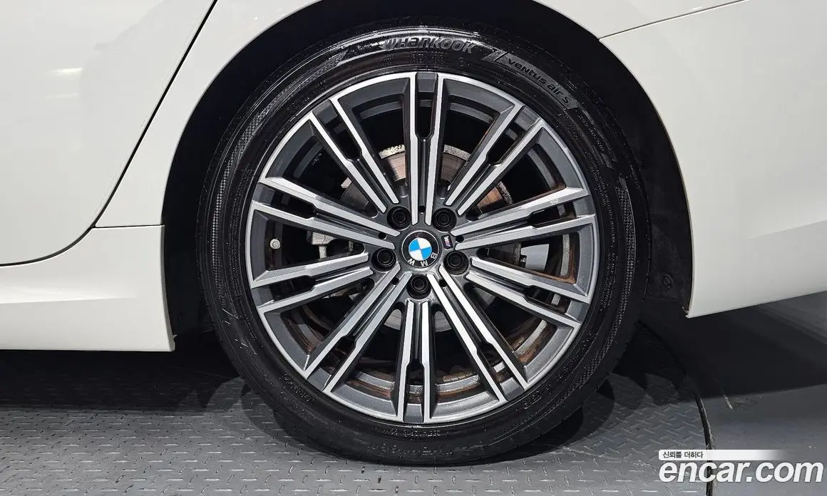 BMW 3 серия 2021 2.0 автомат (гидро), фото 6