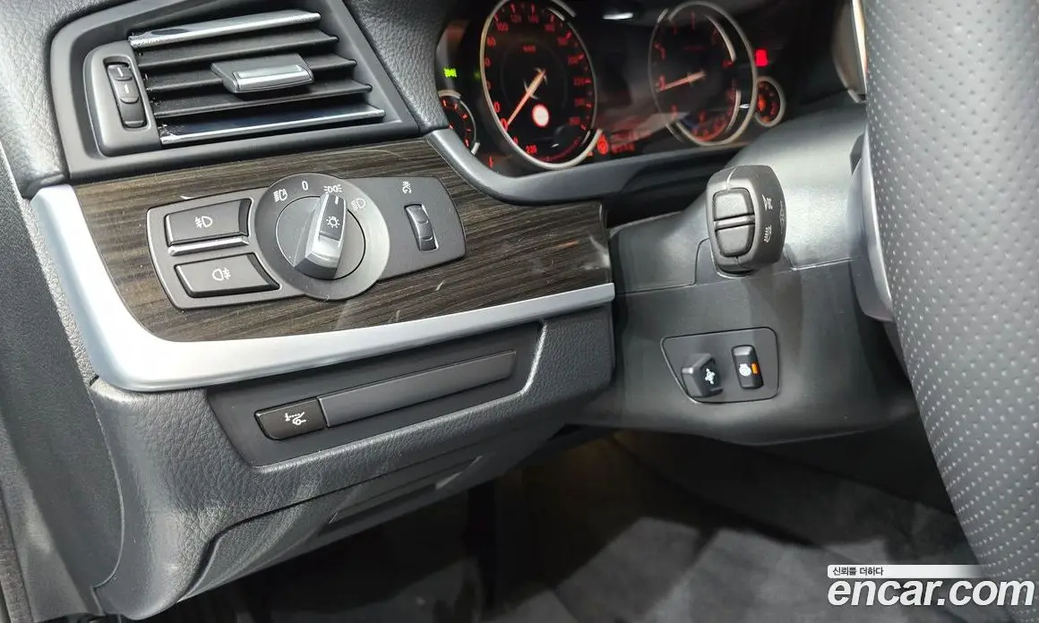 BMW 5 серия 2013 2.0 автомат (гидро), фото 14