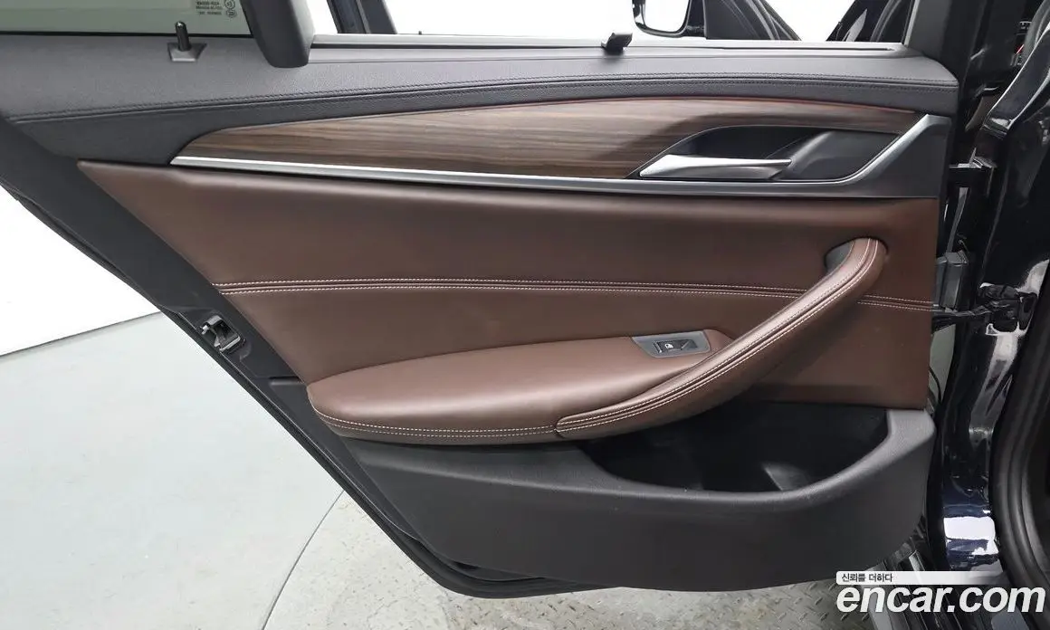 BMW 5 серия 2017 2.0 автомат (гидро), фото 15