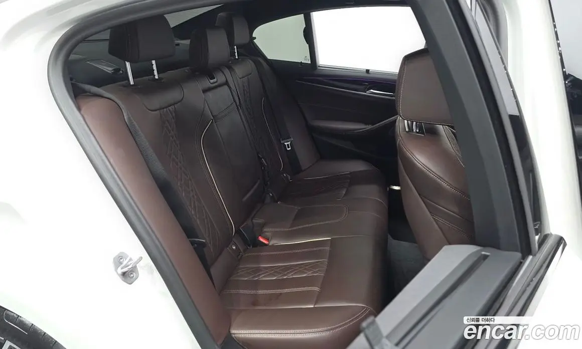 BMW 5 серия 2023 2.0 автомат (гидро), фото 17