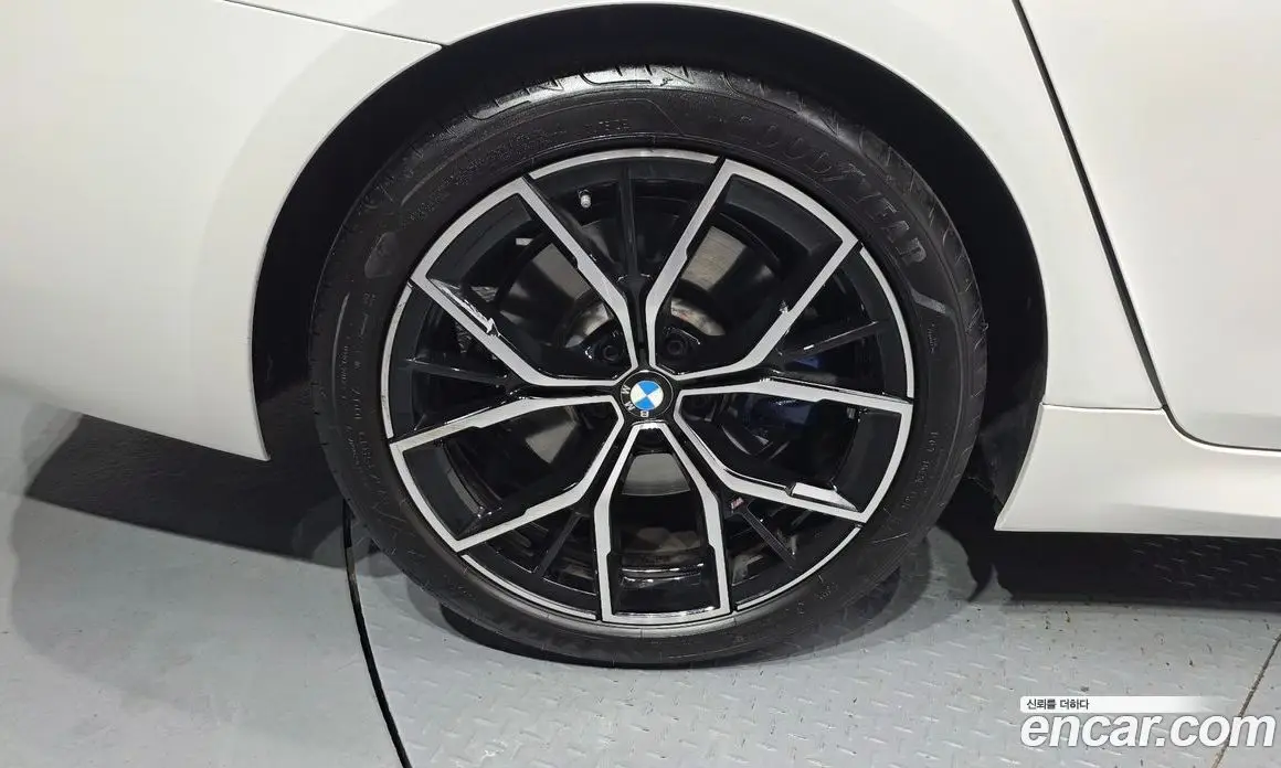 BMW 5 серия 2023 2.0 автомат (гидро), фото 5