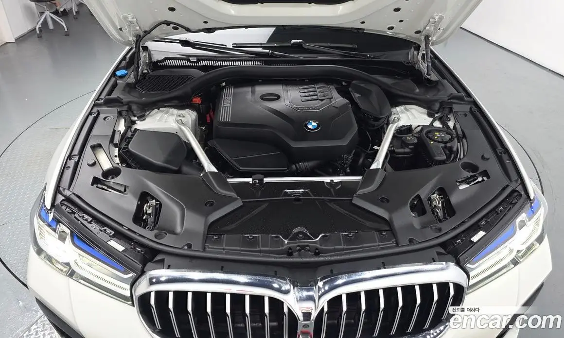 BMW 5 серия 2023 2.0 автомат (гидро), фото 6
