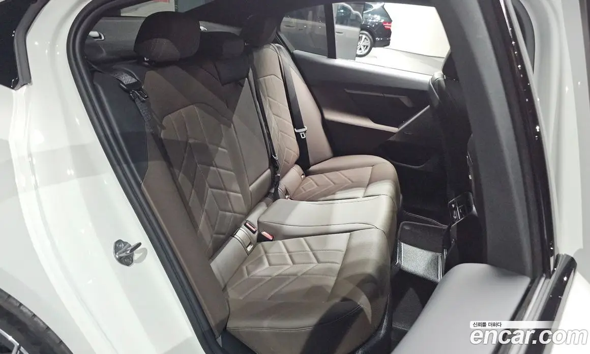 BMW 5 серия 2024 2.0 автомат (гидро), фото 17