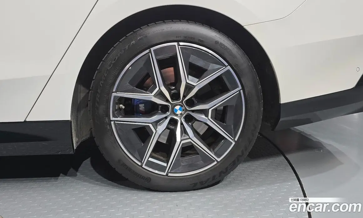 BMW 5 серия 2024 2.0 автомат (гидро), фото 7