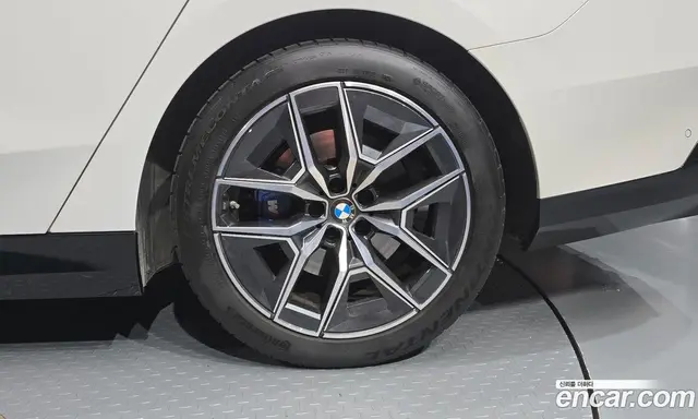 BMW 5 серия 2024 2.0 автомат (гидро), миниатюра 7