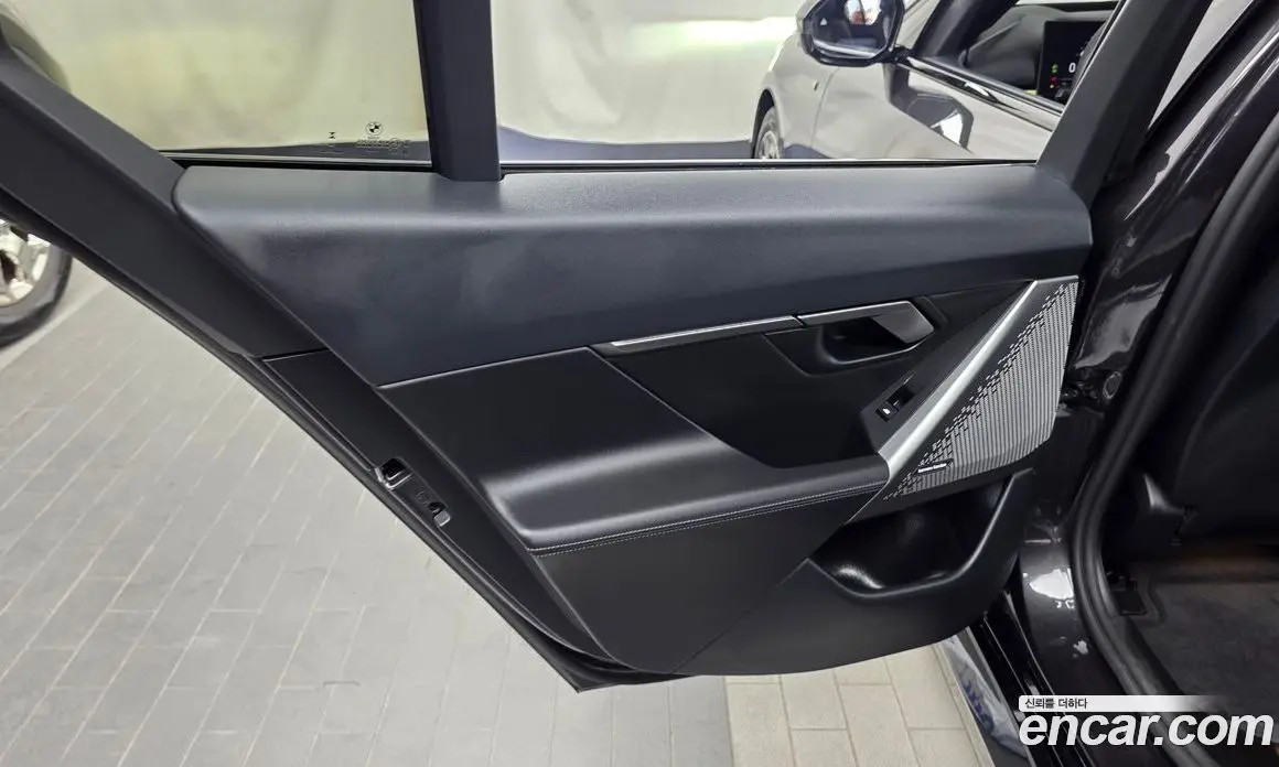 BMW 5 серия 2025 2.0 автомат (гидро), фото 15