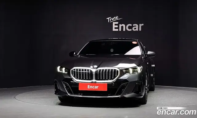 BMW 5 серия 2025 2.0 автомат (гидро), миниатюра 3