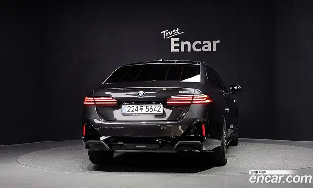BMW 5 серия 2025 2.0 автомат (гидро), миниатюра 4
