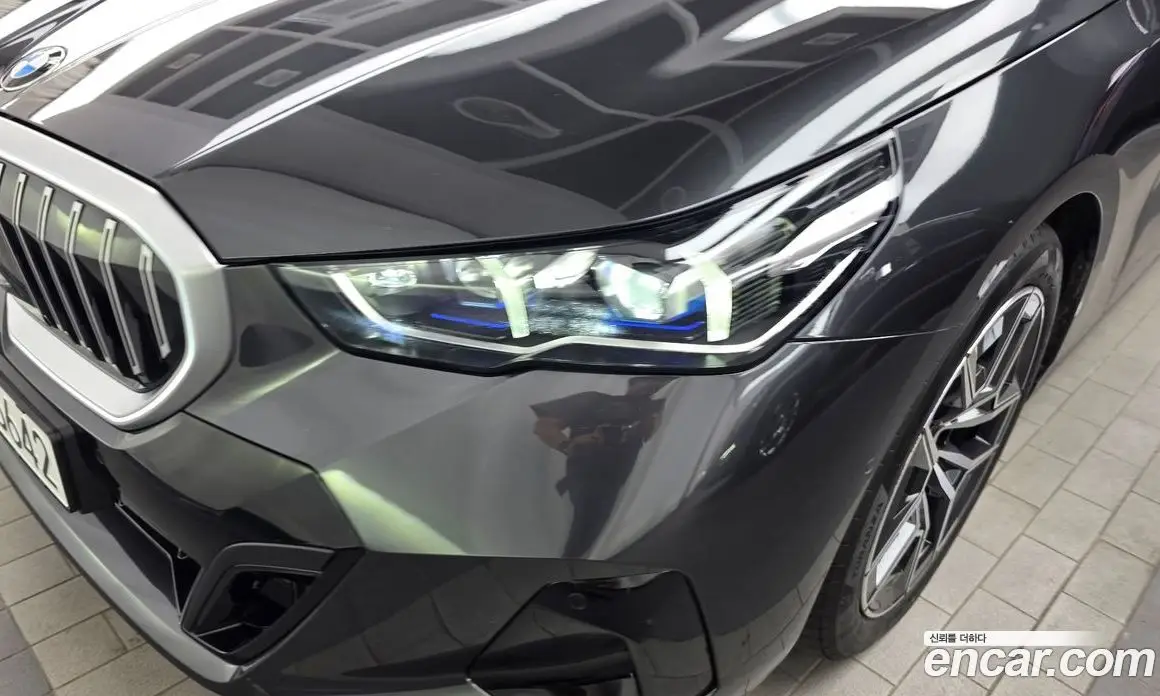BMW 5 серия 2025 2.0 автомат (гидро), фото 8
