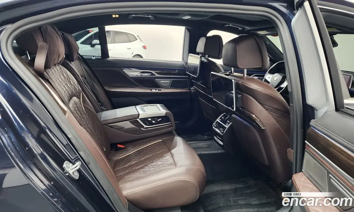 BMW 7 серия 2019 3.0 автомат (гидро), фото 17