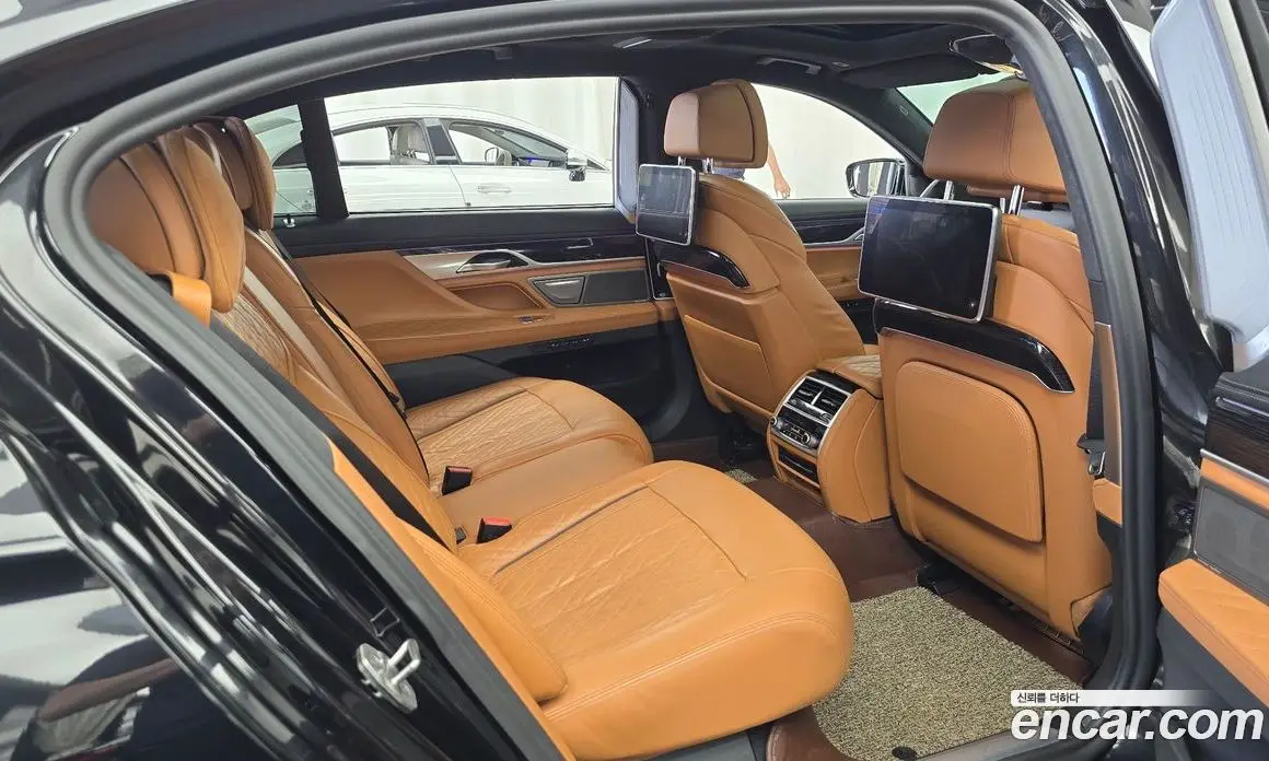 BMW 7 серия 2021 3.0 автомат (гидро), фото 17