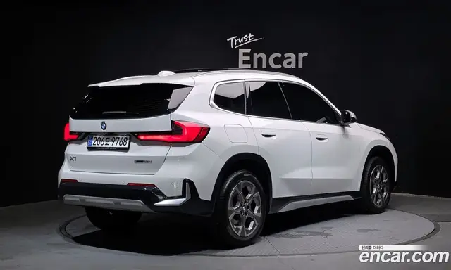 BMW X1 2023 2.0 автомат (гидро), миниатюра 2