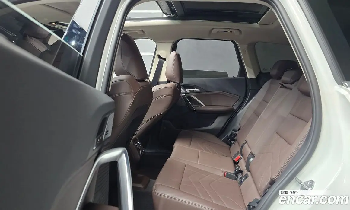 BMW X1 2023 2.0 автомат (гидро), фото 18