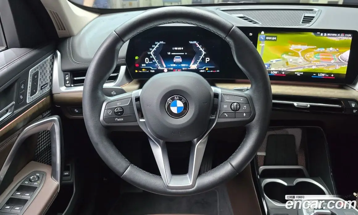 BMW X1 2023 2.0 автомат (гидро), фото 19