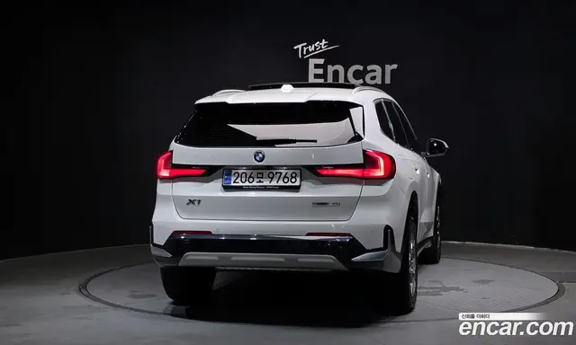 BMW X1 2023 2.0 автомат (гидро), миниатюра 4