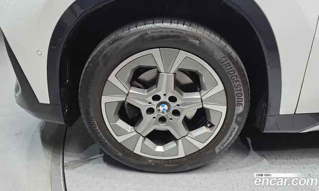 BMW X1 2023 2.0 автомат (гидро), миниатюра 5