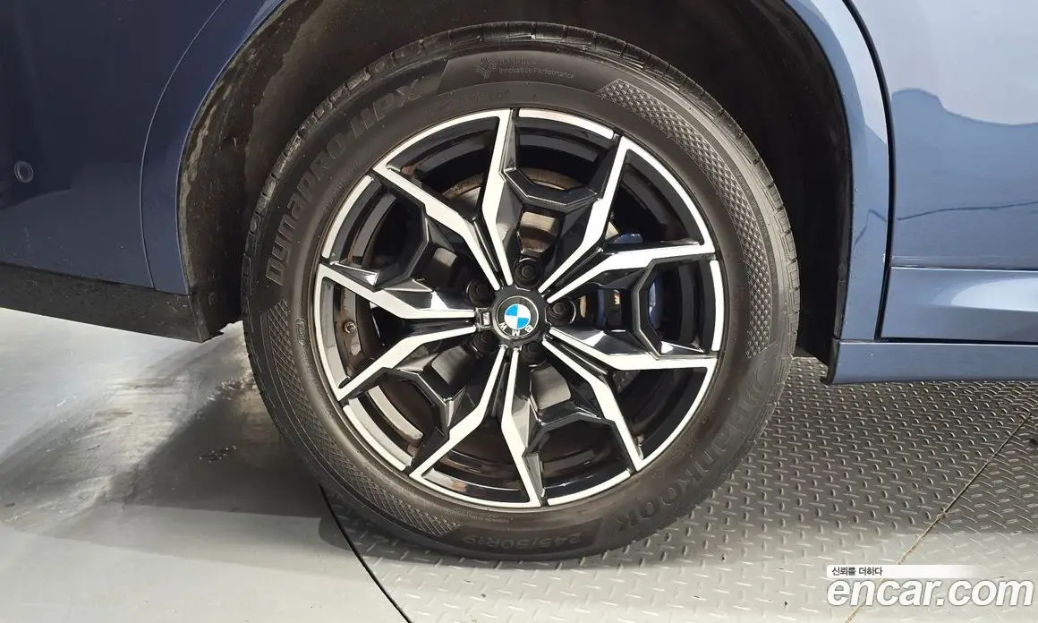 BMW X4 2023 2.0 автомат (гидро), фото 5