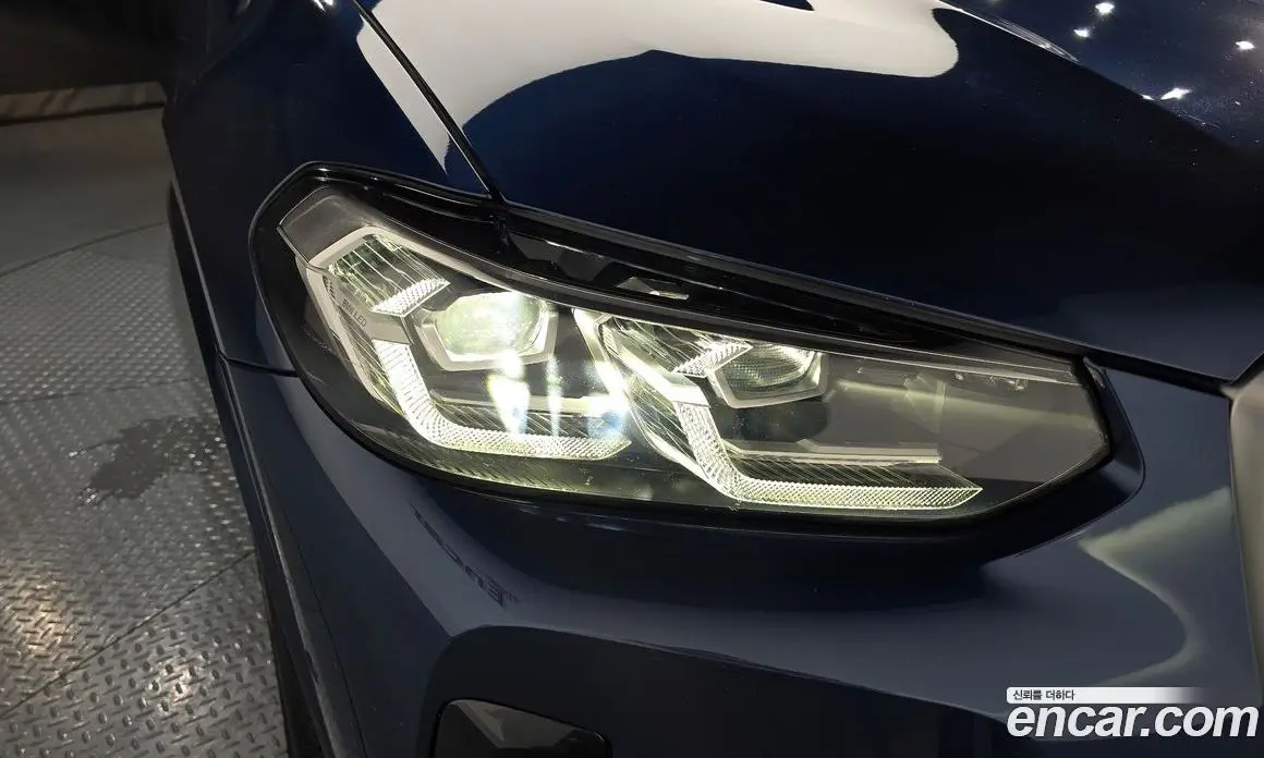 BMW X4 2023 2.0 автомат (гидро), фото 8