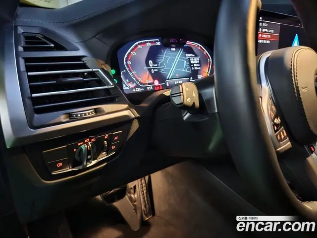 BMW X4 2025 2.0 автомат (гидро), миниатюра 10