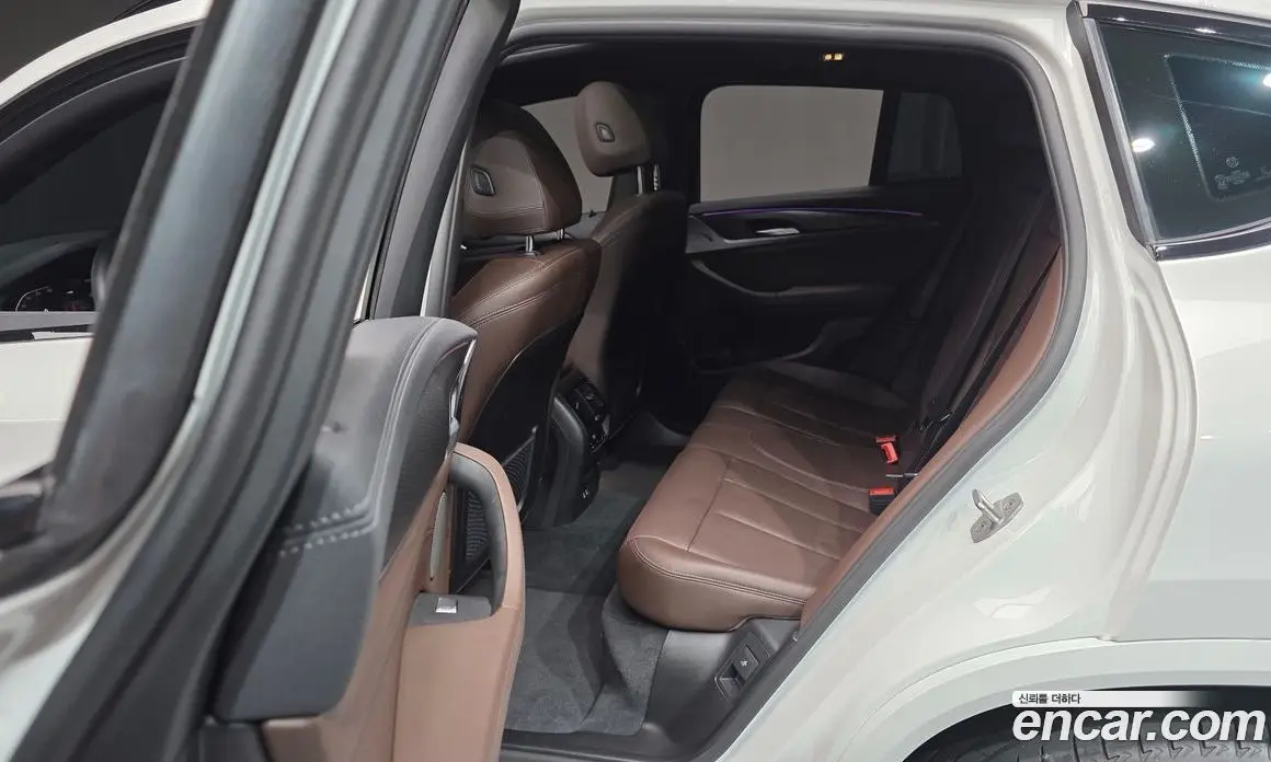 BMW X4 2025 2.0 автомат (гидро), фото 33
