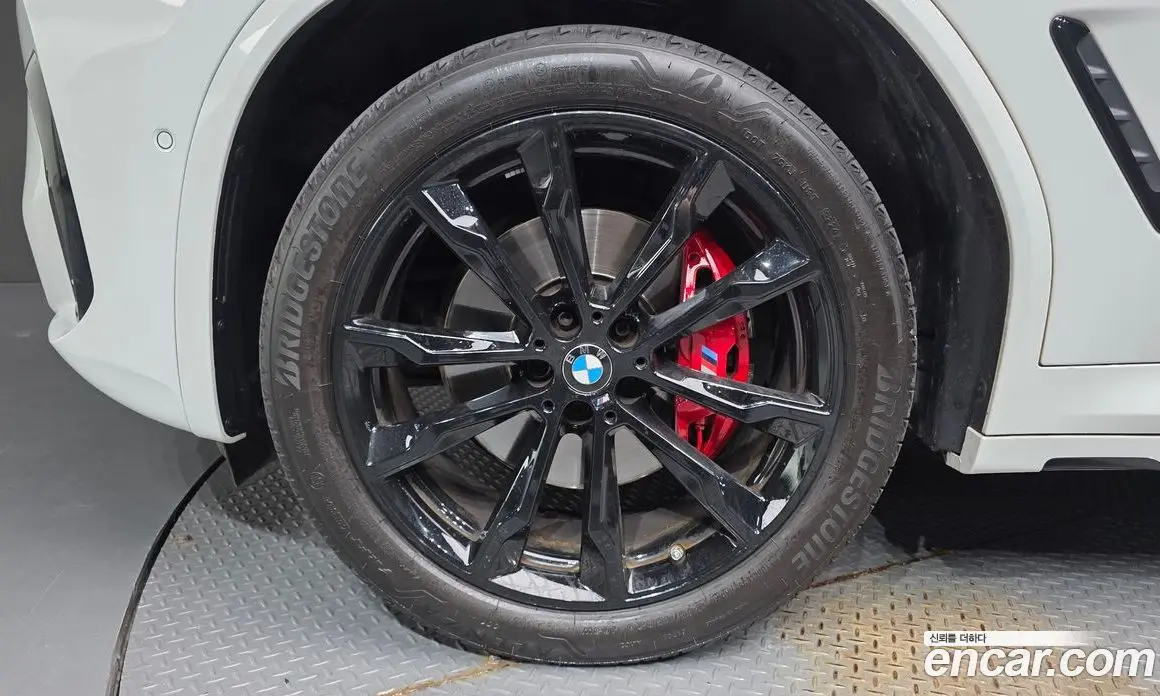 BMW X4 2025 2.0 автомат (гидро), фото 5