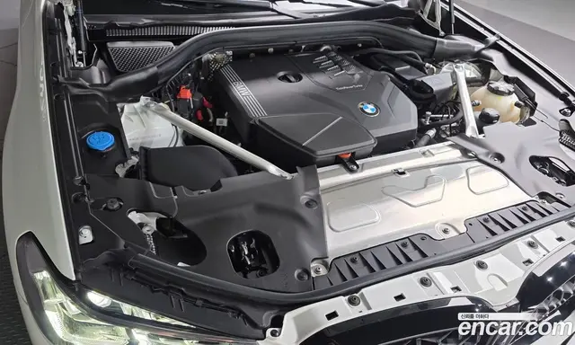 BMW X4 2025 2.0 автомат (гидро), миниатюра 6