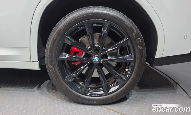 BMW X4 2025 2.0 автомат (гидро), миниатюра 7