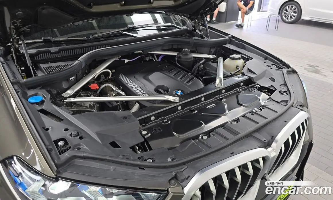 BMW X6 2025 3.0 автомат (гидро), фото 6