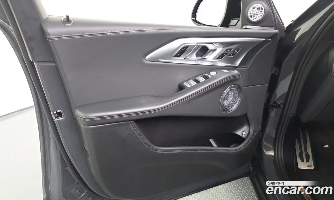BMW XM 2025 4.4 автомат (гидро), фото 14
