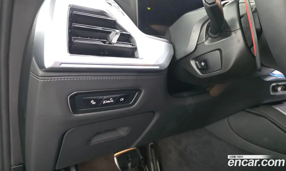 BMW XM 2025 4.4 автомат (гидро), фото 30