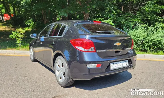 Chevrolet Cruze 2011 2.0 автомат (гидро), миниатюра 2