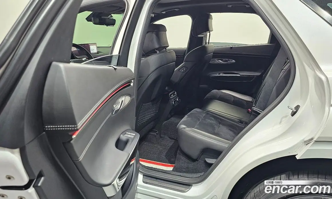 Genesis GV70 2021 3.5 автомат (гидро), фото 16