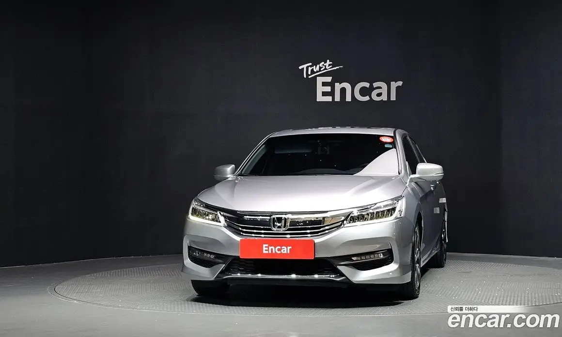 Honda Accord 2017 2.4 автомат (гидро), фото 3