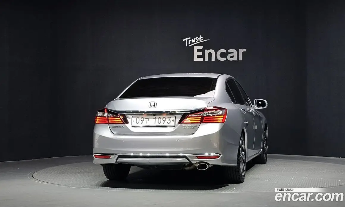 Honda Accord 2017 2.4 автомат (гидро), фото 4