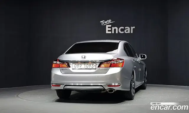 Honda Accord 2017 2.4 автомат (гидро), миниатюра 4