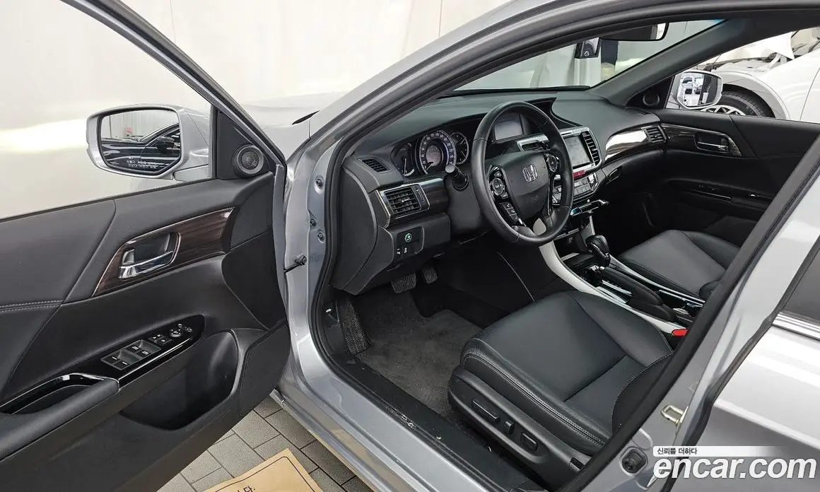 Honda Accord 2017 2.4 автомат (гидро), фото 10