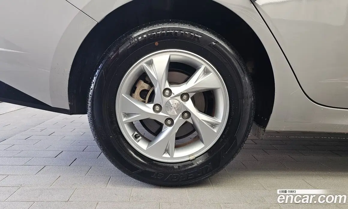 Hyundai Avante 2021 1.6 автомат (гидро), фото 5