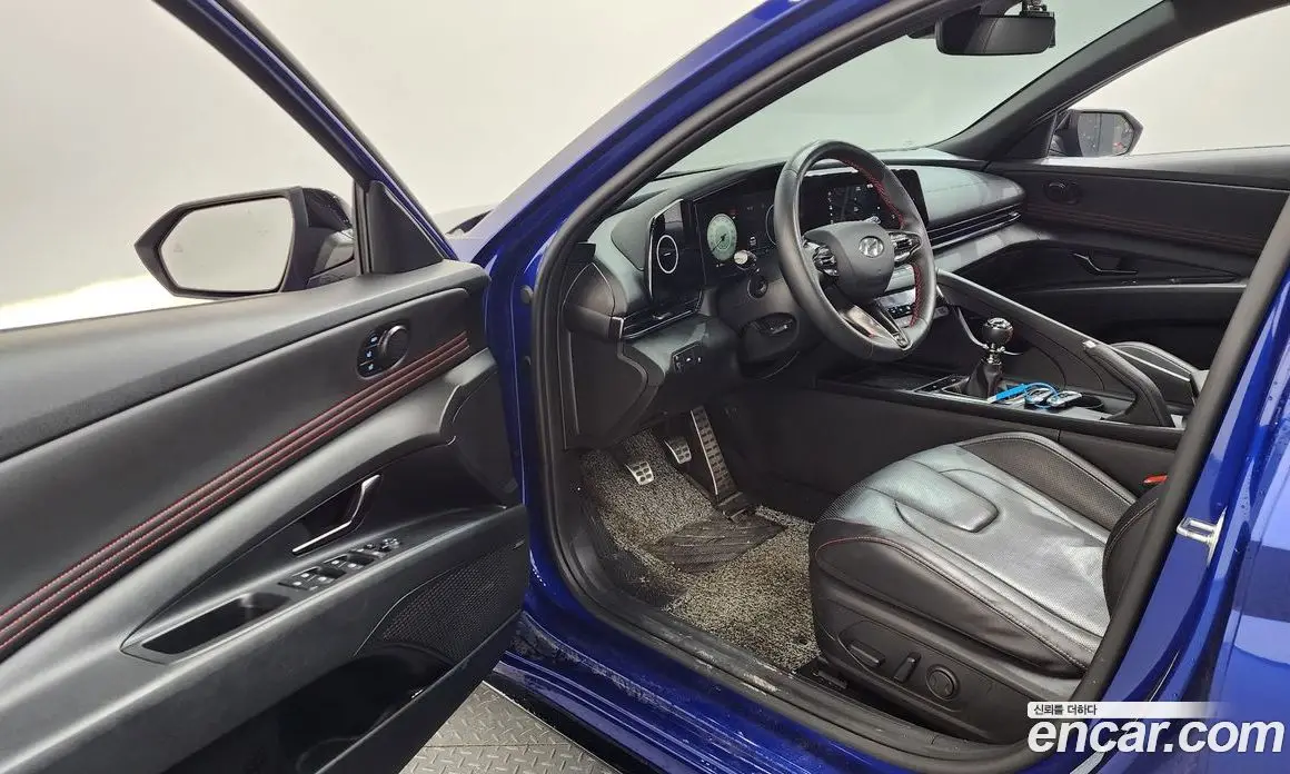 Hyundai Avante 2021 1.6 механика, фото 13