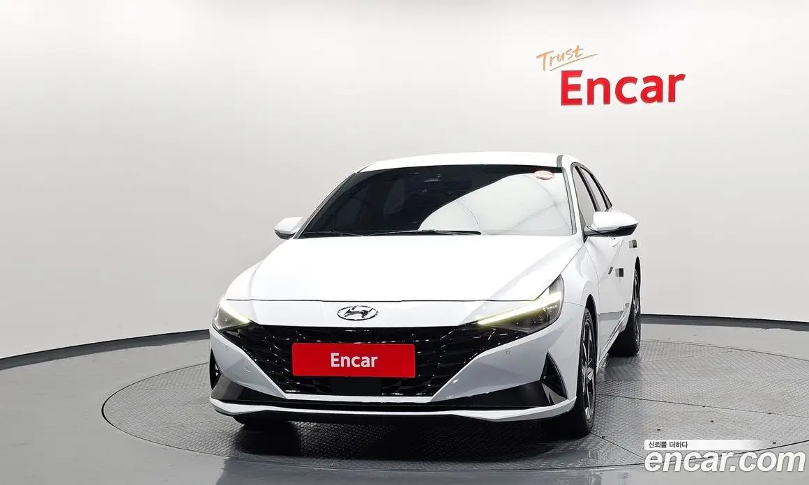 Hyundai Avante 2022 1.6 автомат (гидро), фото 3