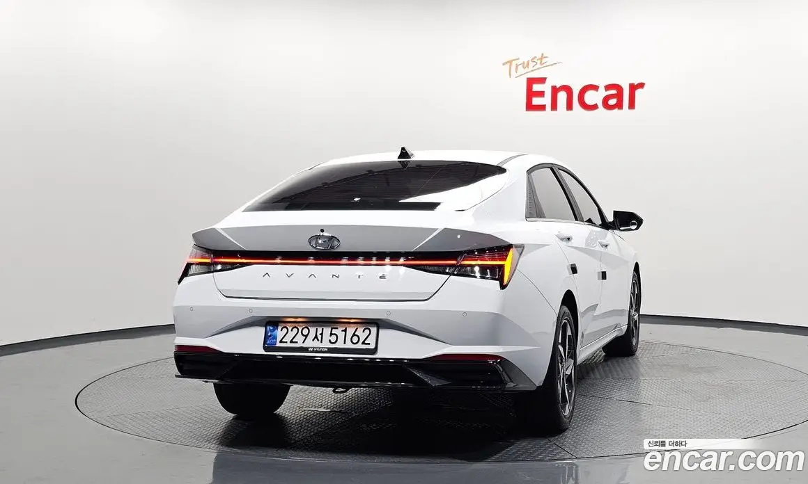 Hyundai Avante 2022 1.6 автомат (гидро), фото 4
