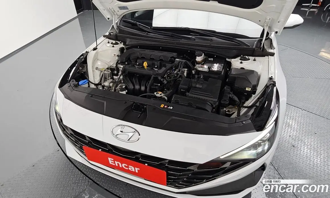 Hyundai Avante 2022 1.6 автомат (гидро), фото 6