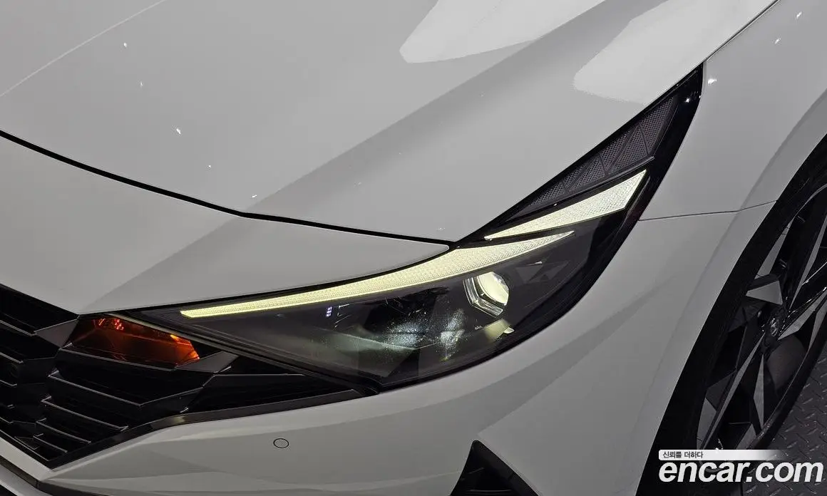 Hyundai Avante 2022 1.6 автомат (гидро), фото 8