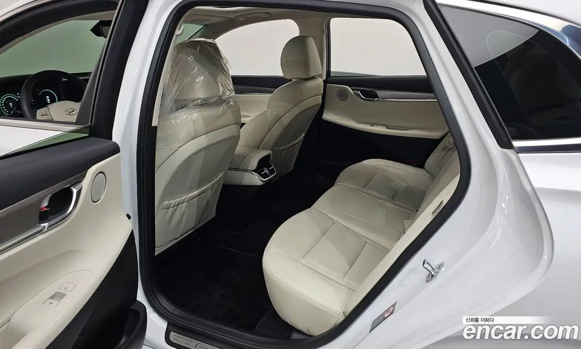 Hyundai Grandeur 2022 2.5 автомат (гидро), фото 17