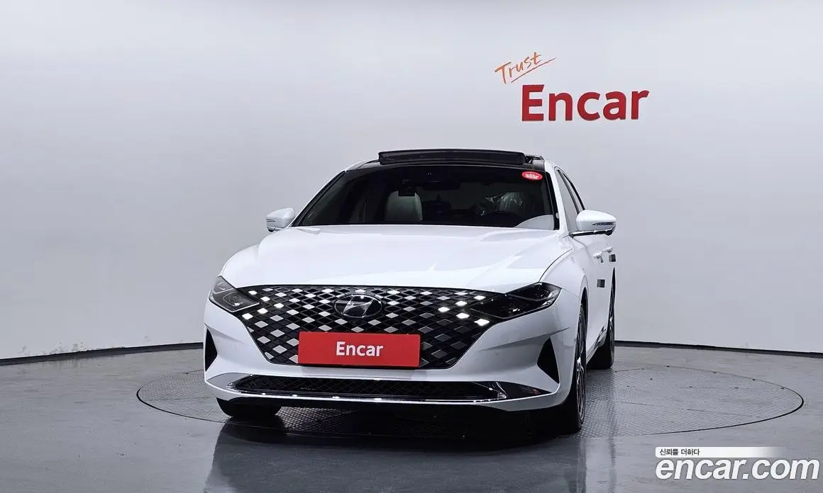 Hyundai Grandeur 2022 2.5 автомат (гидро), фото 3