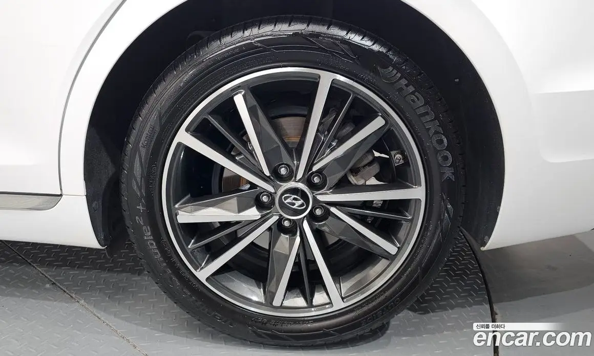 Hyundai Grandeur 2022 2.5 автомат (гидро), фото 7